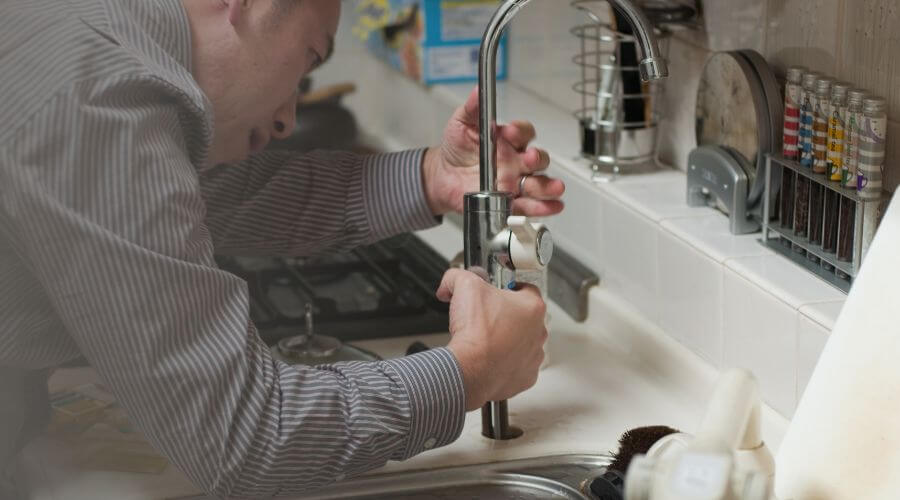 Expert burst pipe repair services in Medicine Lodge, KS